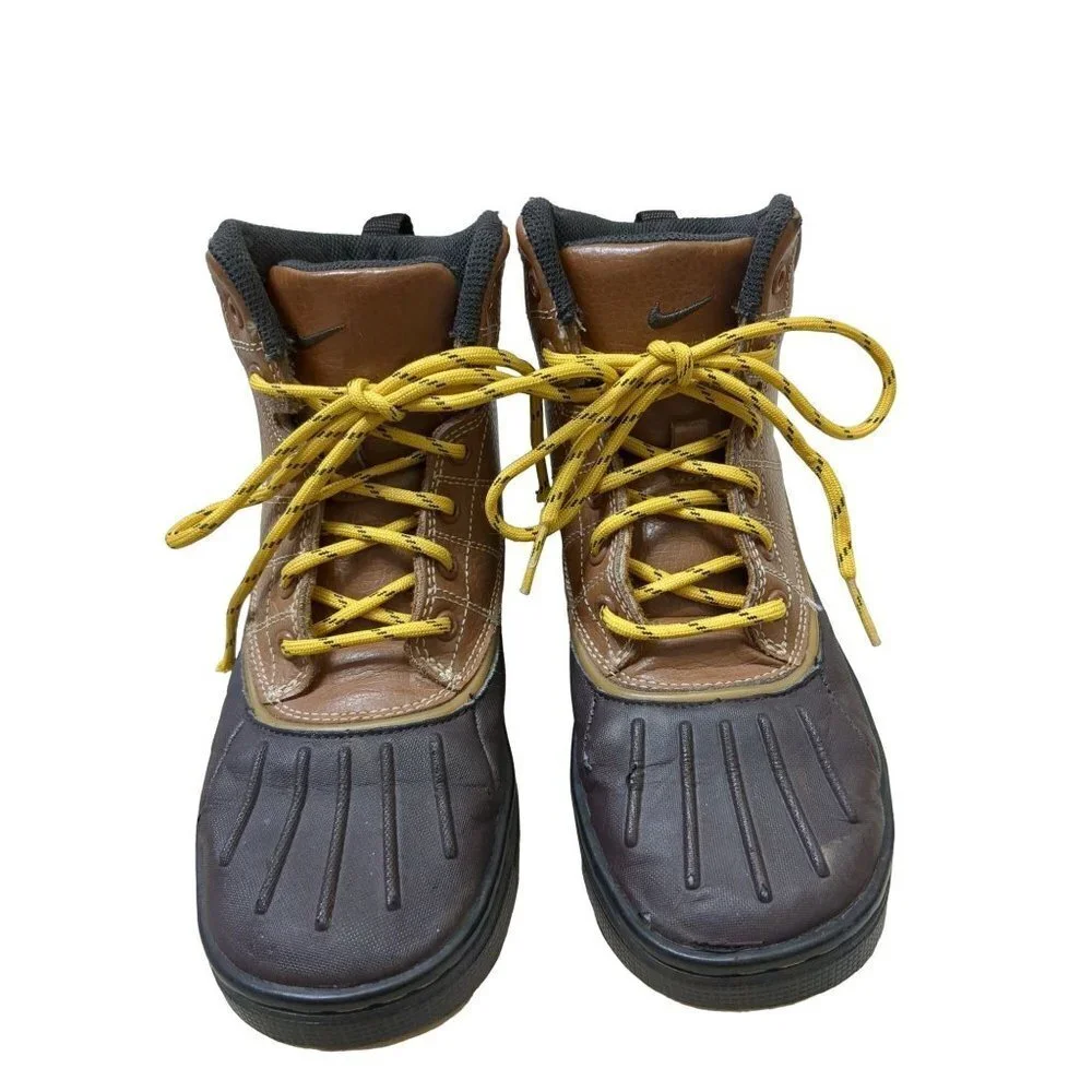 Vintage Nike Woodside‎ ACG Boots Youth 2.5 Brown Lace Up